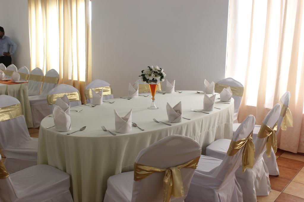 Club Koggala Village Екстериор снимка