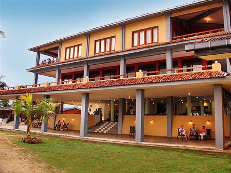 Club Koggala Village Екстериор снимка