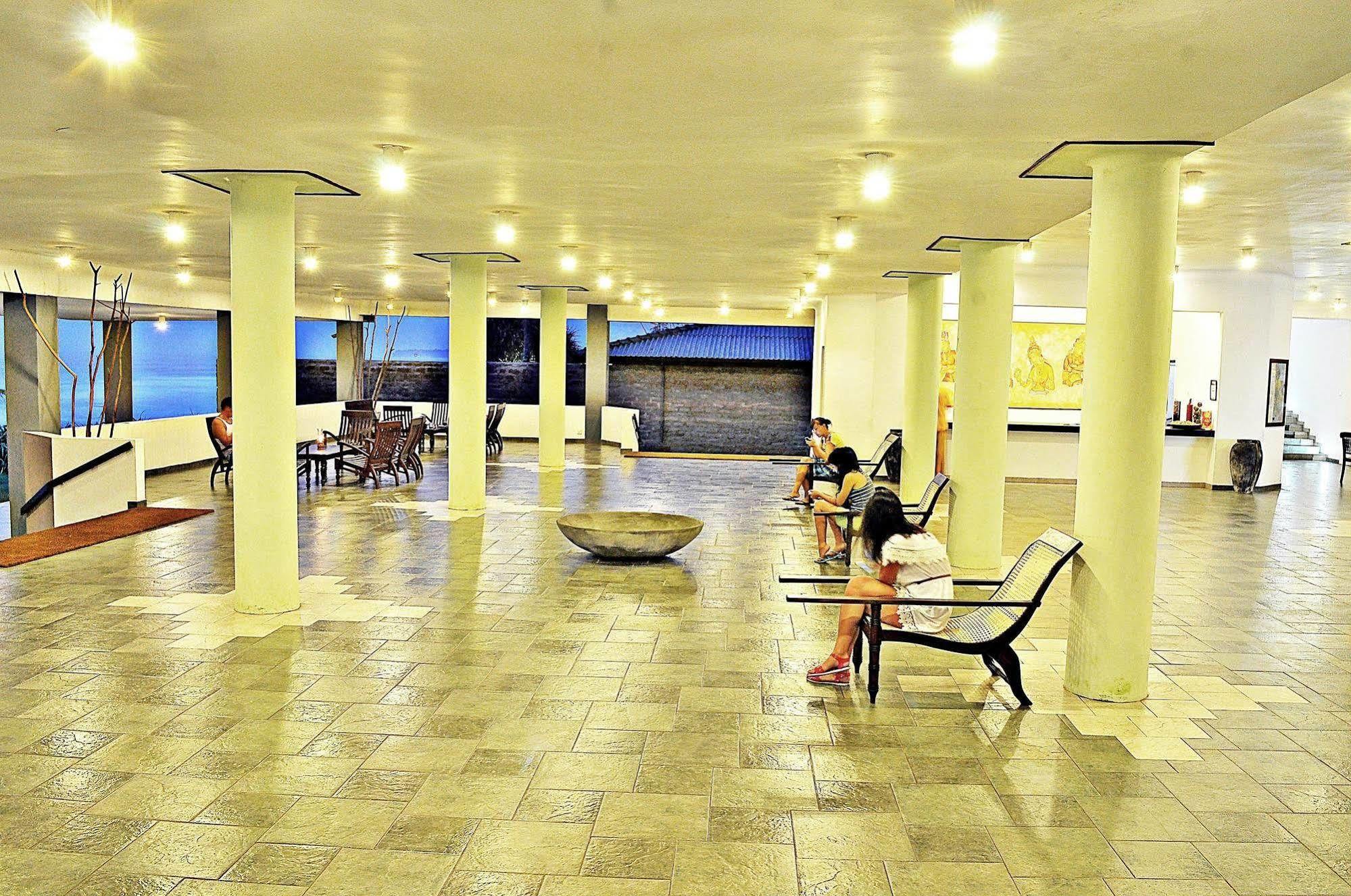 Club Koggala Village Екстериор снимка