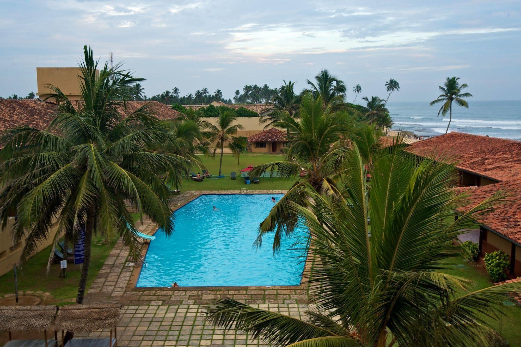 Club Koggala Village Екстериор снимка